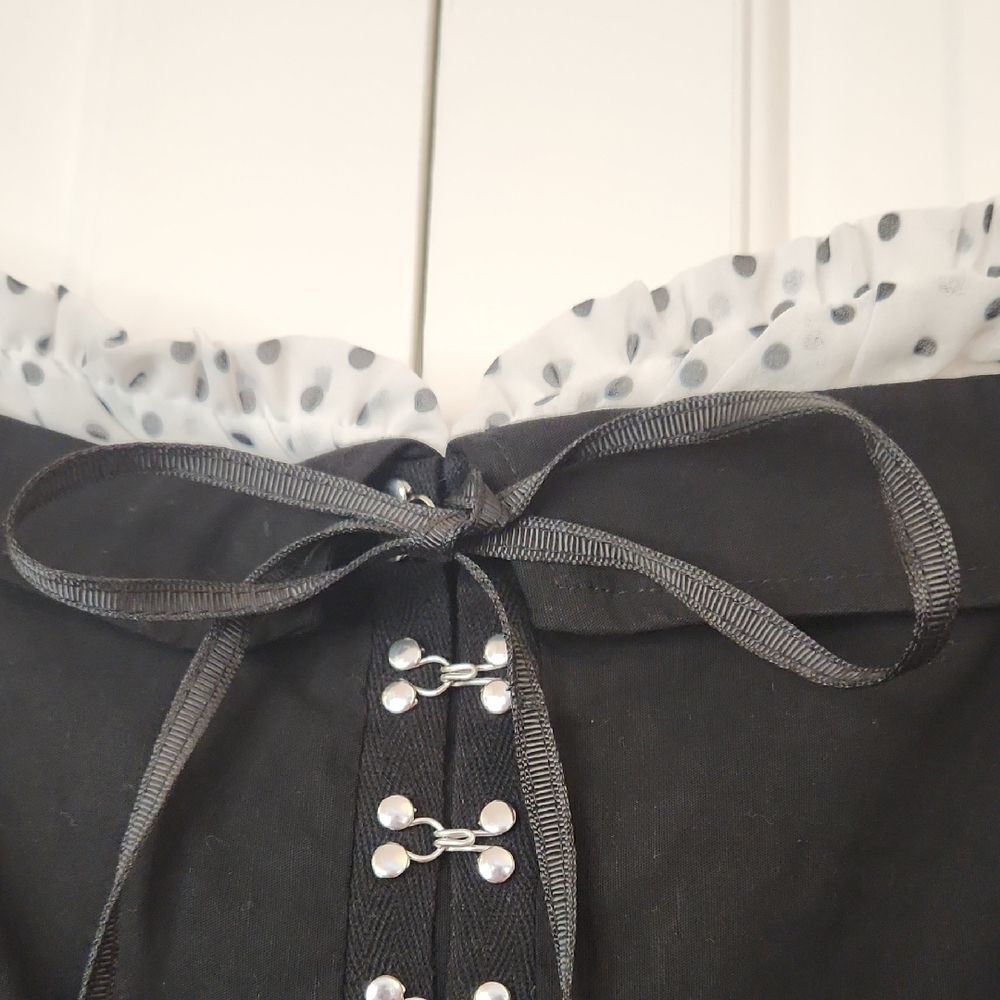 Elegant Black and White Women's Dress - Picture 7 of 16